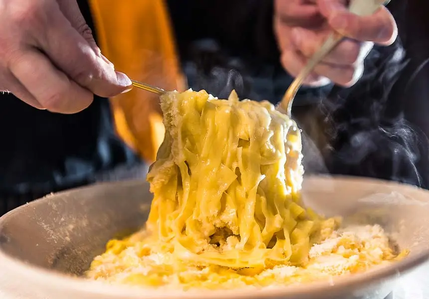Tagliatelle al Burro Nuti
