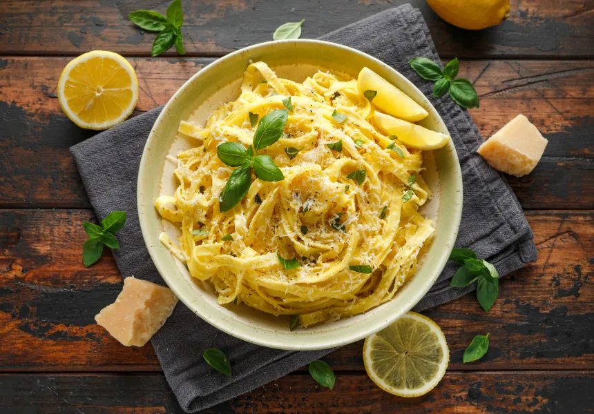 Tagliolini al burro e limone